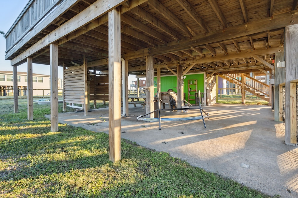 Mingo Manor 2 Bedroom Home by RedAwning view 2