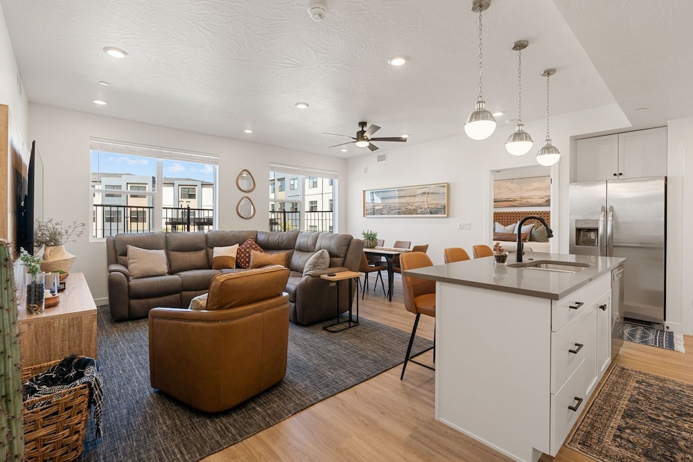 Mane Stay At Terra 3 Bedroom Condo