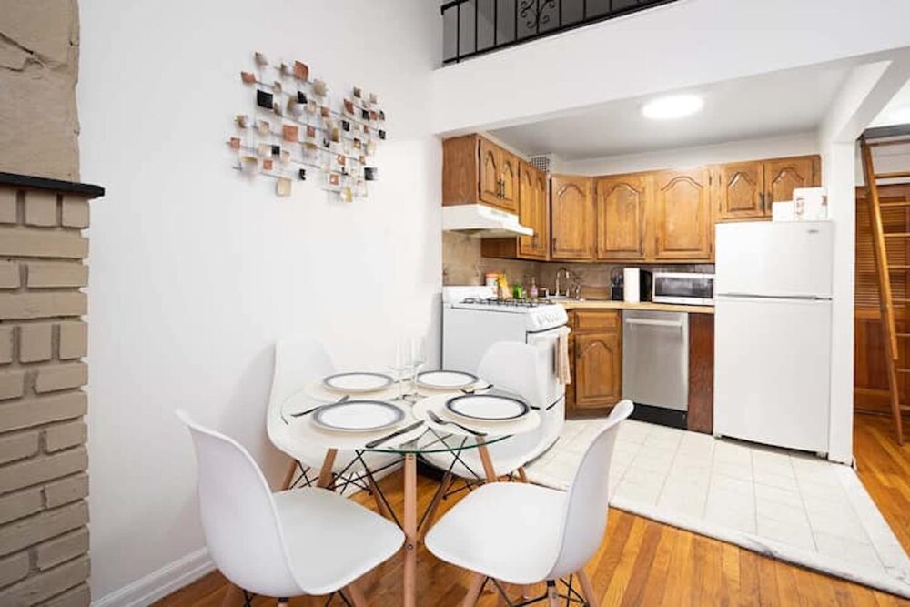Charming Quiet Studio Right Off Central Park West