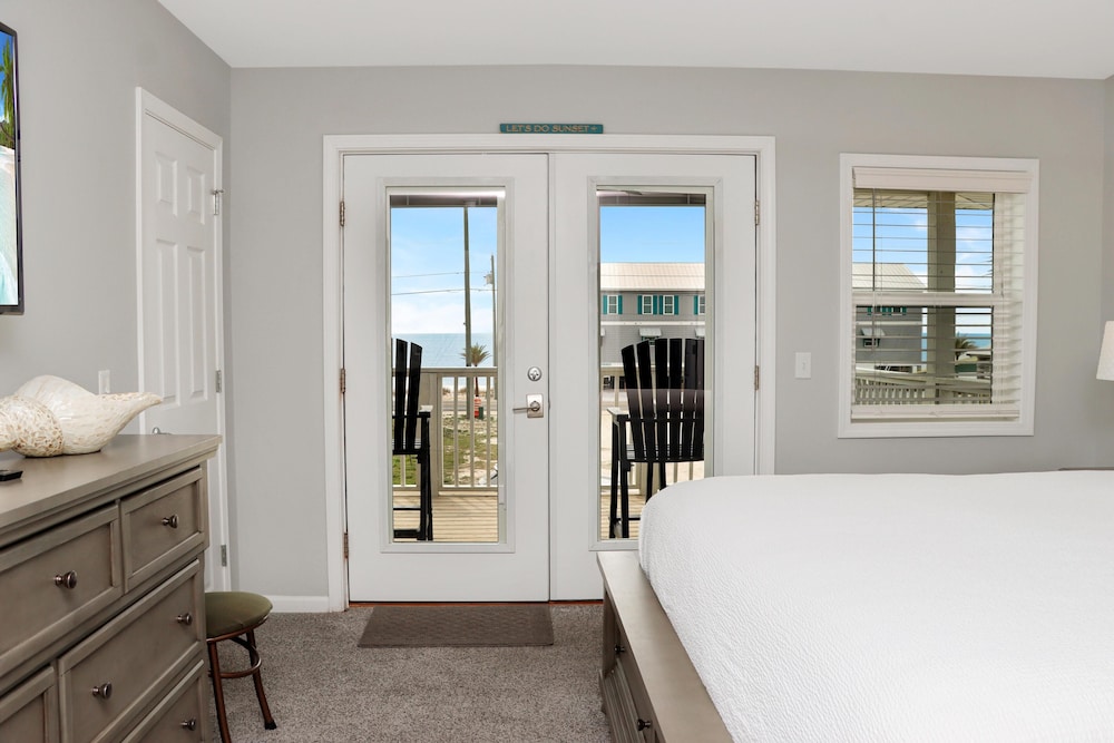 Oleander Place view 4