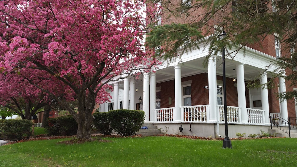 Inn at the Agora