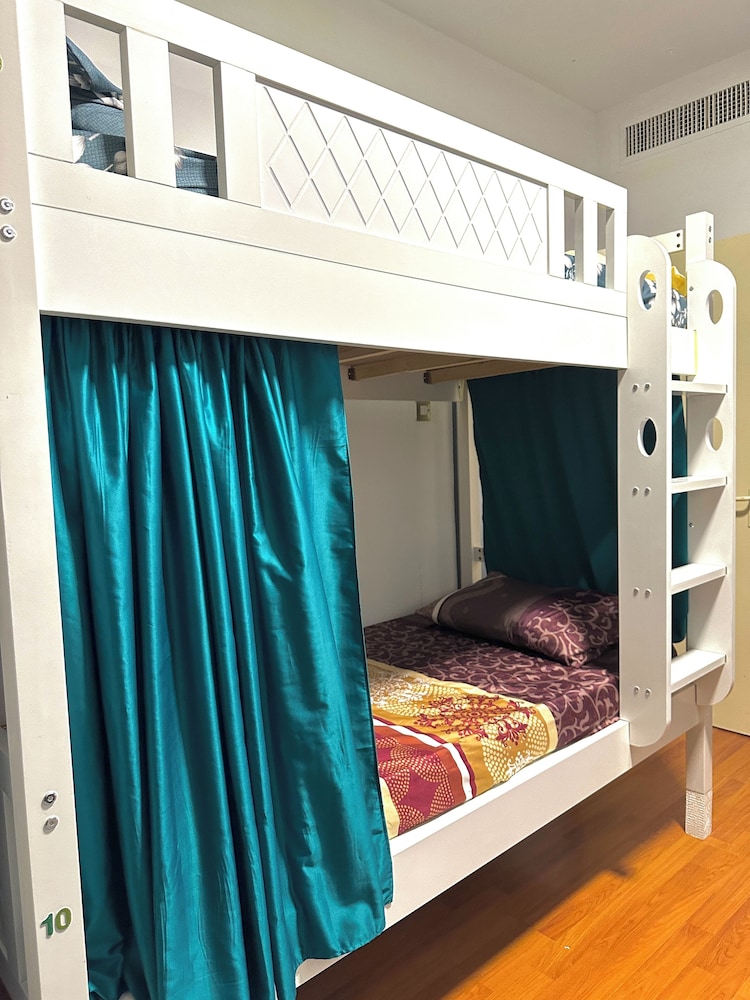 Heartland Hostel