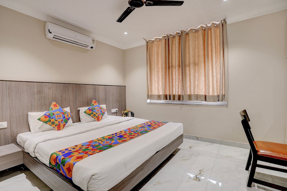 Fabhotel Palm Green