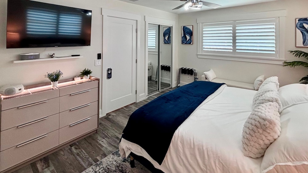 Tropical Hideaway in Fort Myers Beach