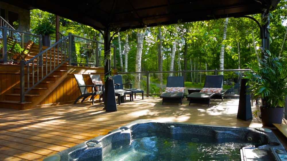 Footprints Resort
