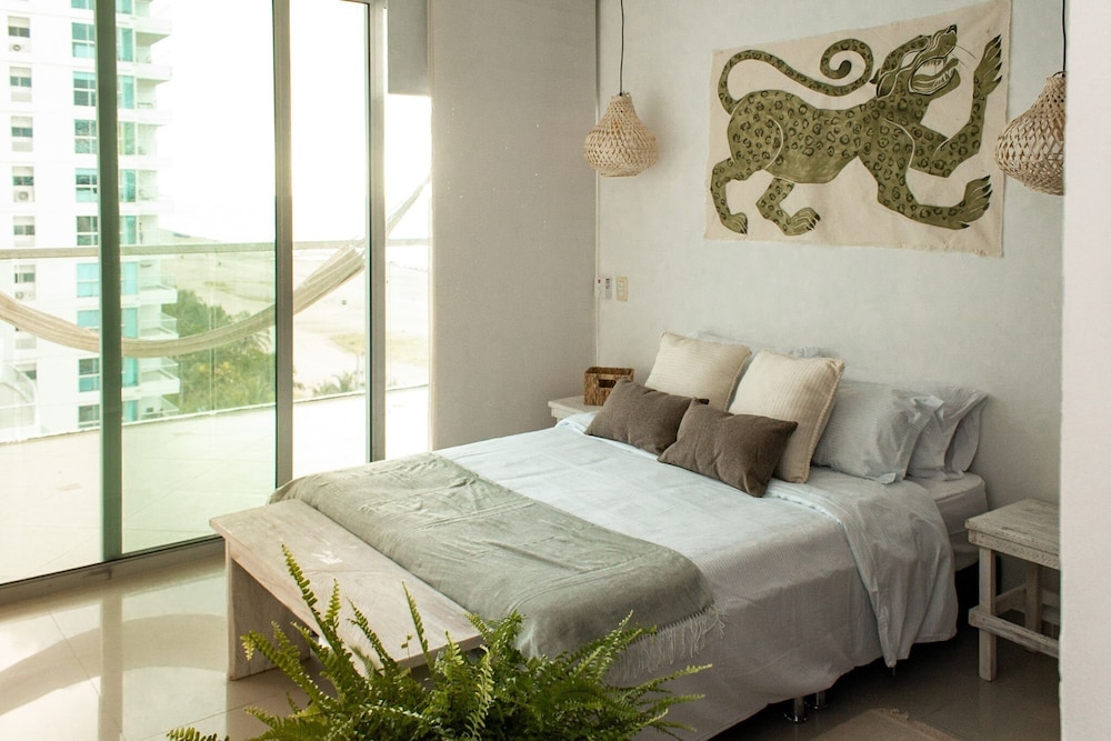 Condominio frente al mar  Morros Epic.