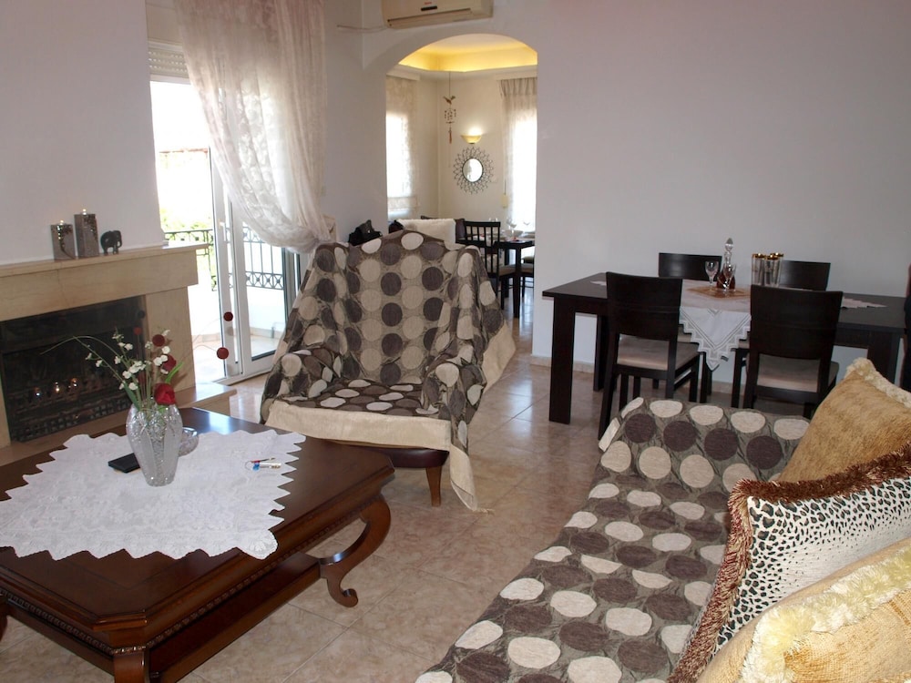 Amaryllis Apartment in Volos photo 5