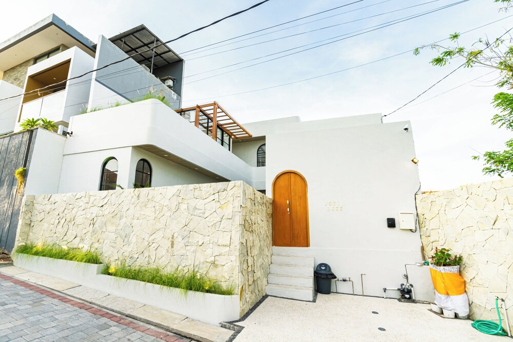Putih Susu Villa
