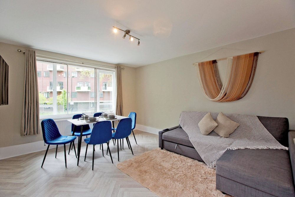 Imperial Leinster Garden Apartment