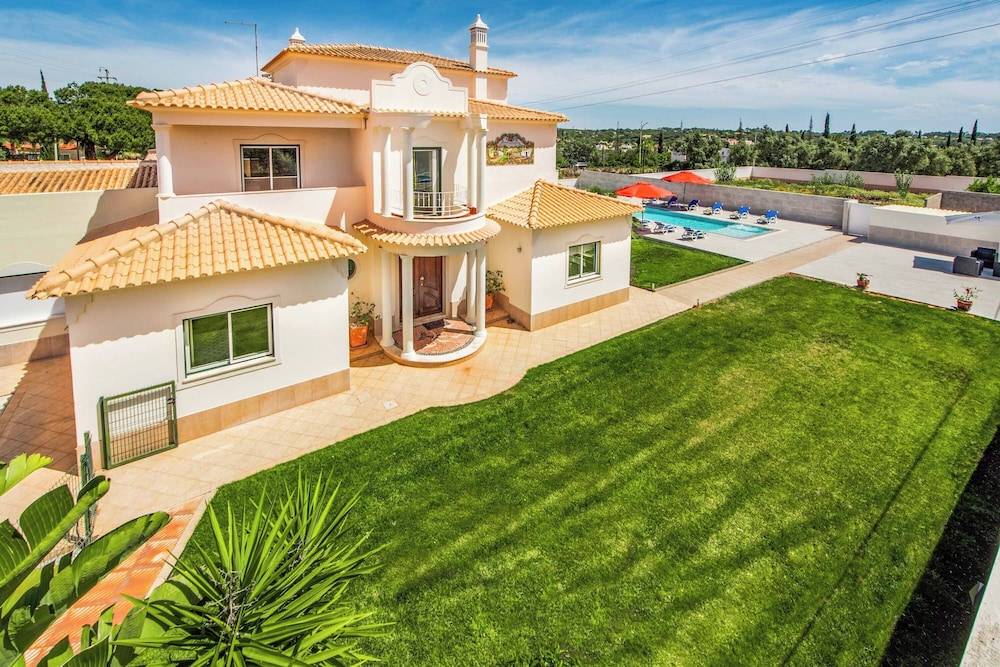 Villa Dourado