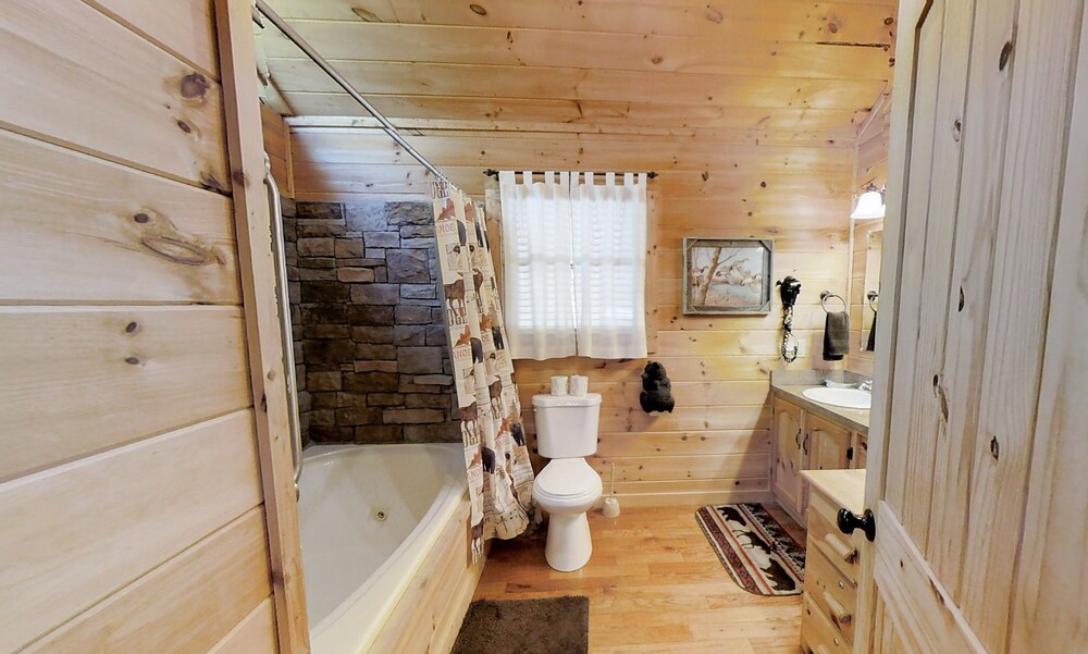 Always Kiss Me Goodnight 1 Bedroom Cabin by RedAwning