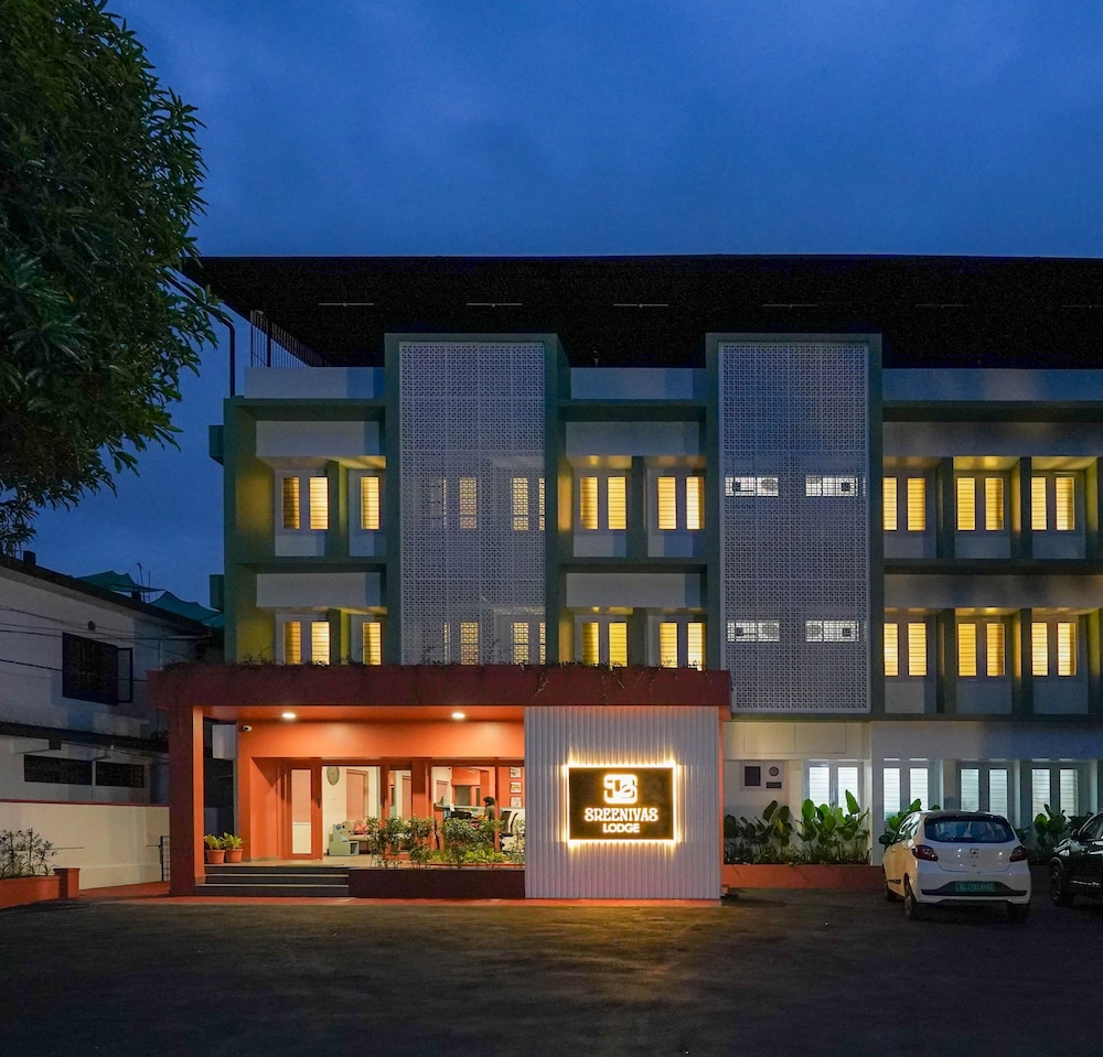 Sreenivas Lodge by Copperfolia