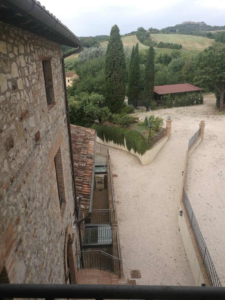 Photo 24