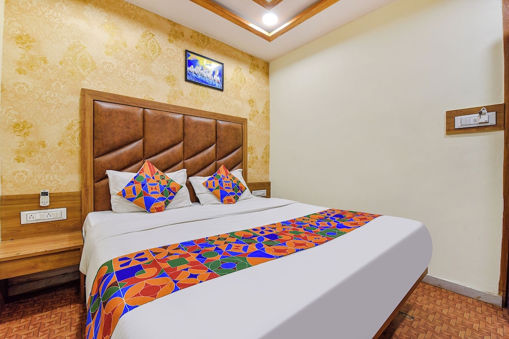 FabHotel Silver Inn