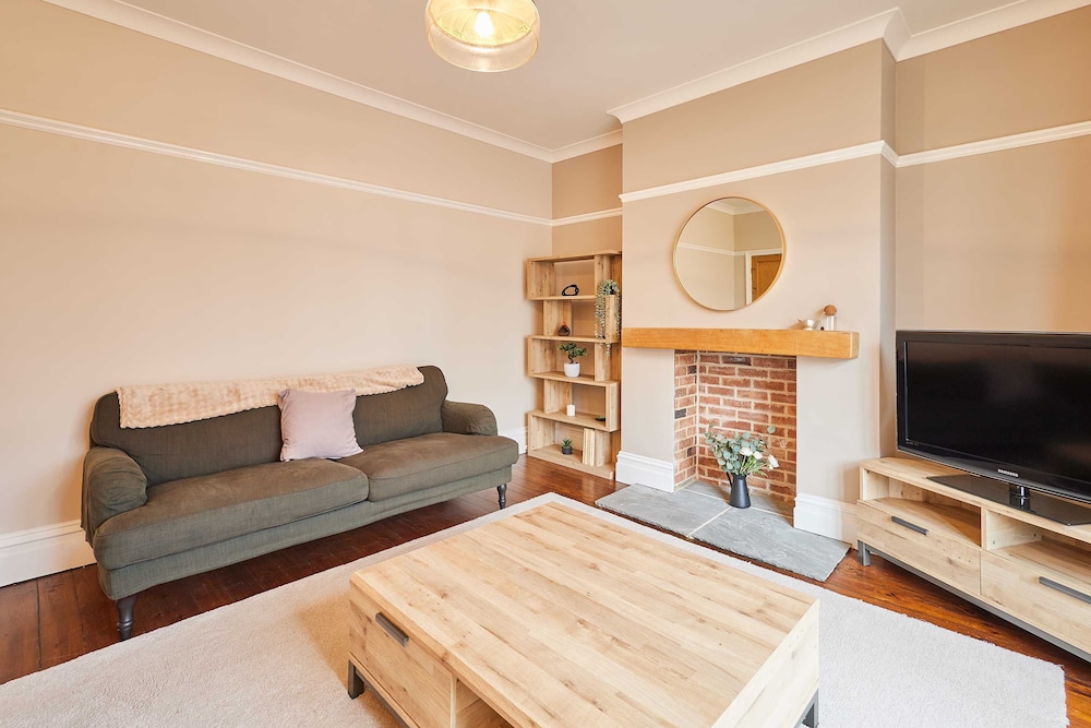 Host Stay Bristol Avenue