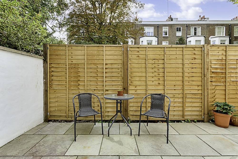 outdoor bbq area