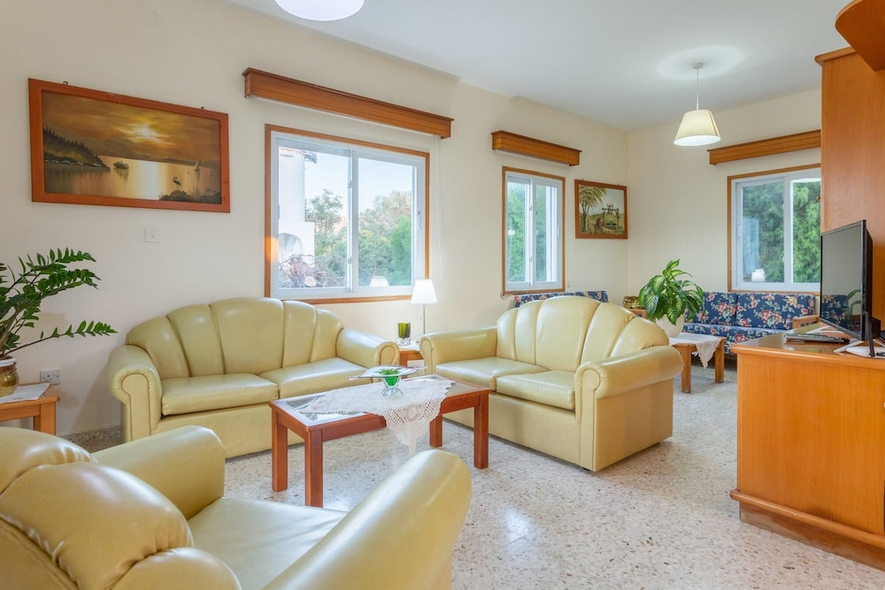 Argaka Sun Villa Tria Large Private Pool Walk to Beach Sea Views A C Wifi - 3271 view 4