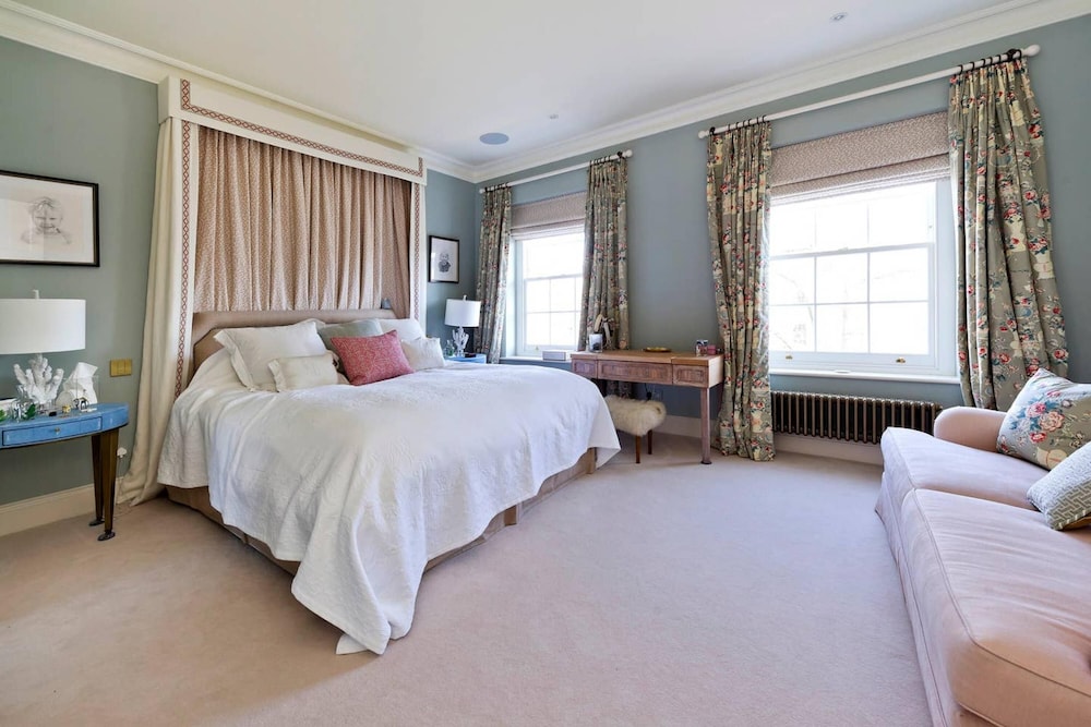 Elegant 5-bed House Chelsea