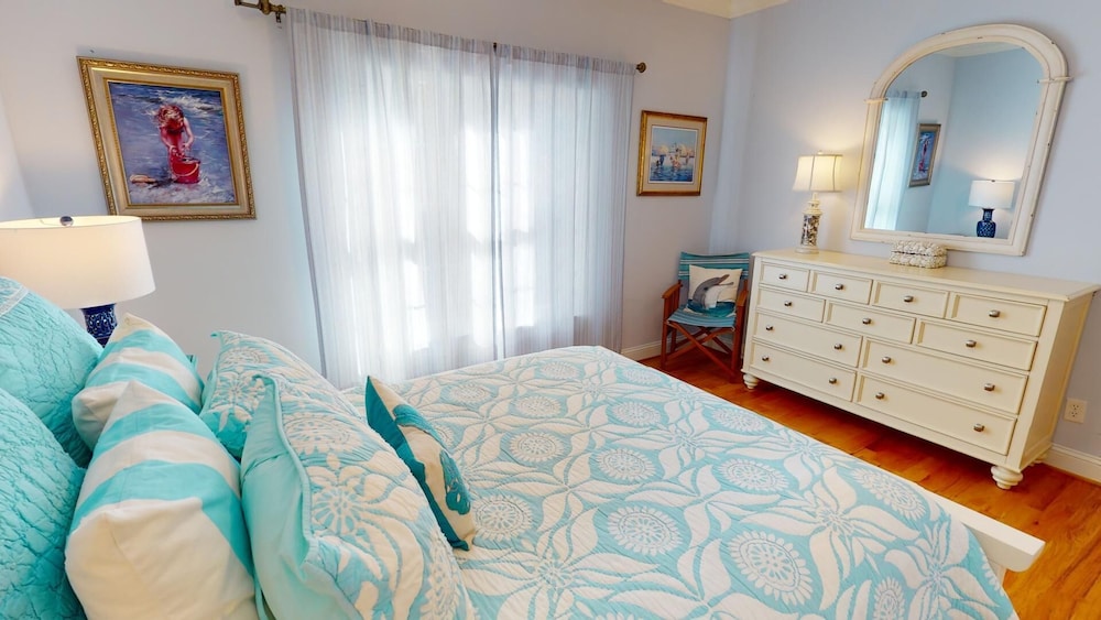 Mimi's Mermaid's & Memories by Tybee Vacation Rentals