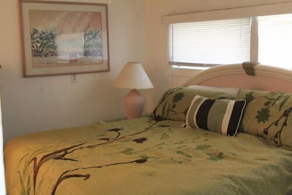 Indian River Lagoon Waterfront Cottages