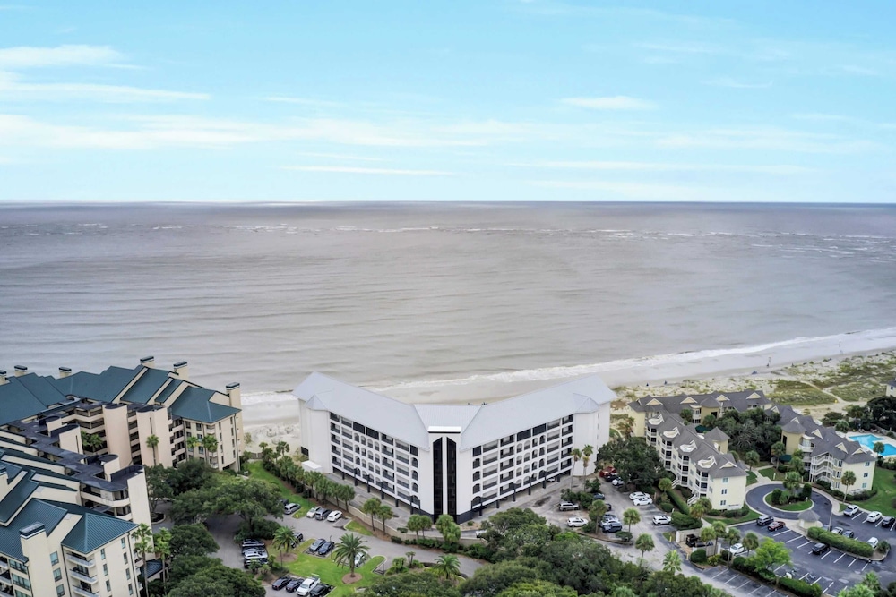 518 Seascape Waterfront Views + Community Pool