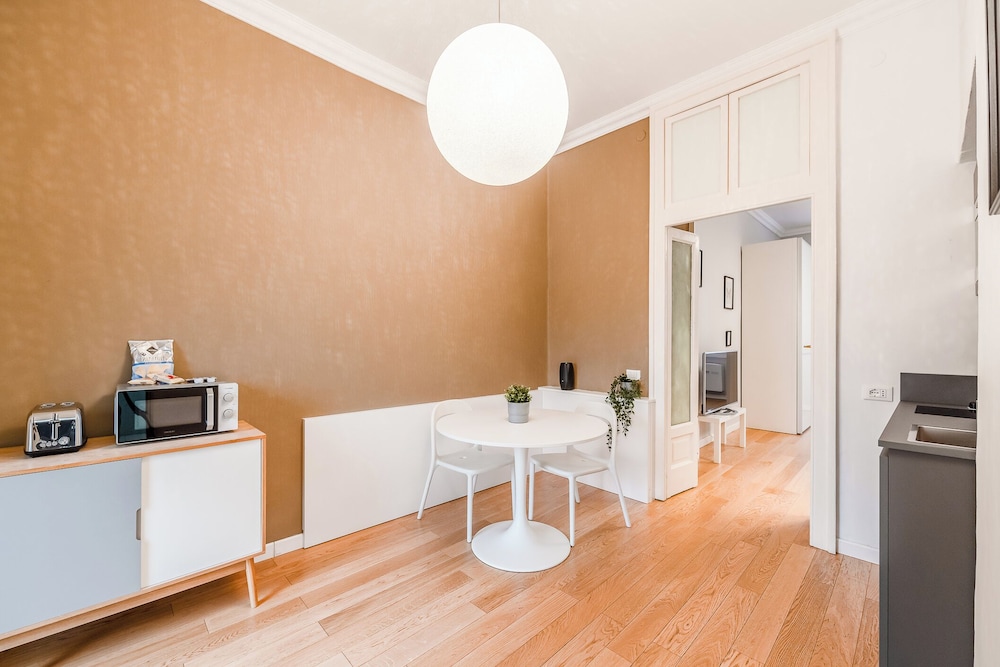 Bramante Luxury Apartments by InnStay