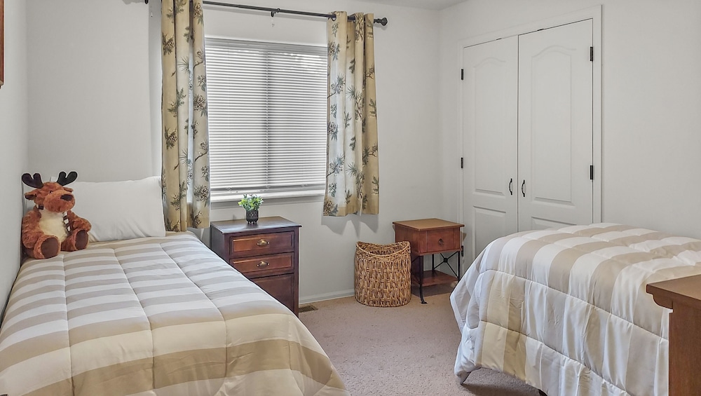 Hermosa Haven 3 Bedroom Home view 3
