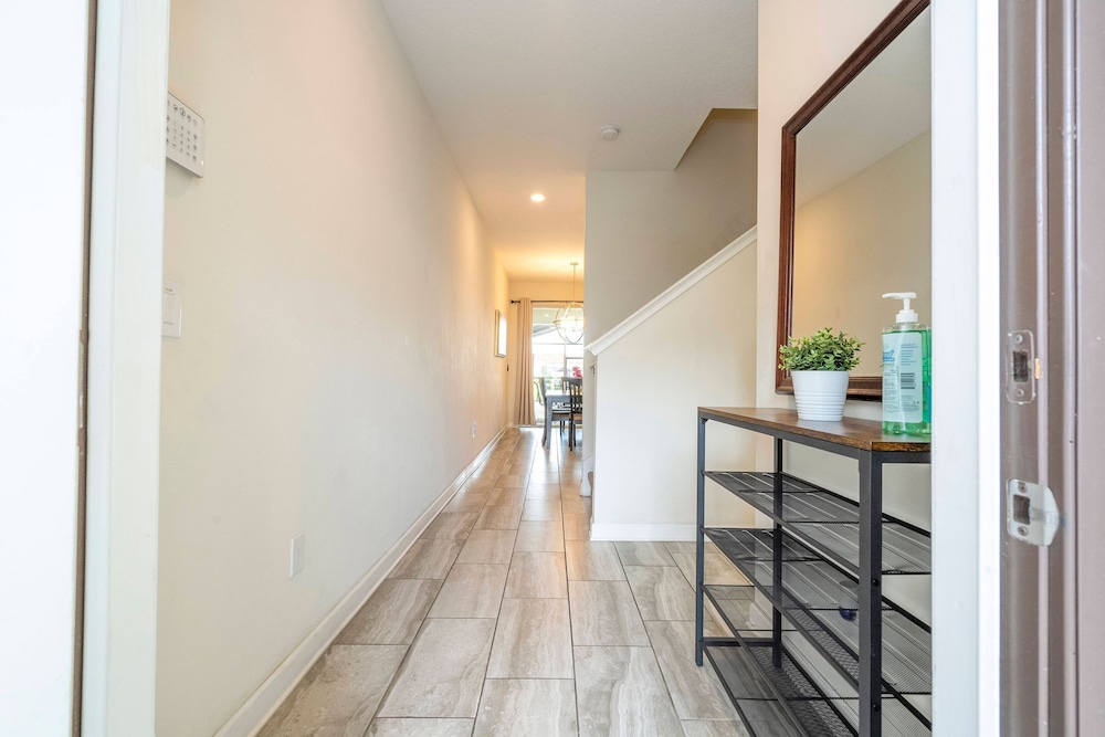 Storey Lake 4 BR With Private Pool