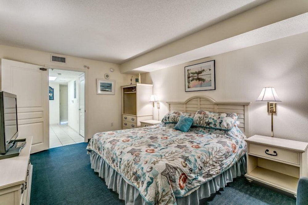 Conway Vacations - Baywatch Resort by Escape - Property Image 3