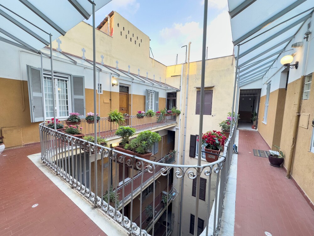 San Lorenzo Apartments