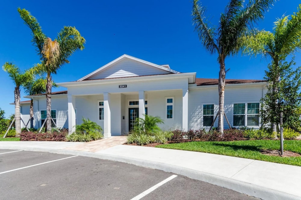 Amazing 4bdr few Miles From Disney - 3210