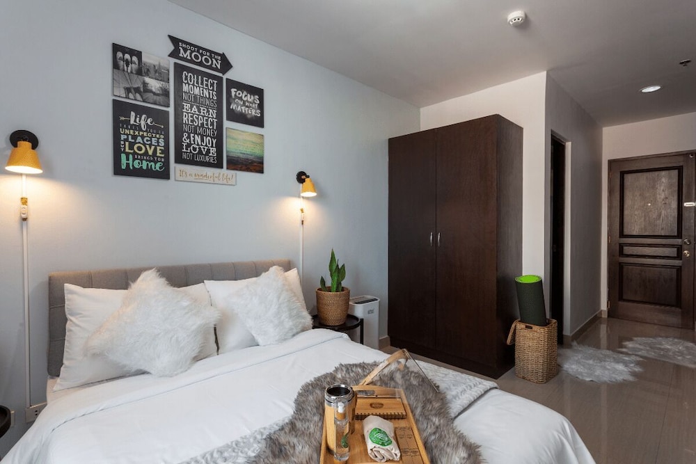 Buenbyahe Rooms  F Residences near Edsa view 4