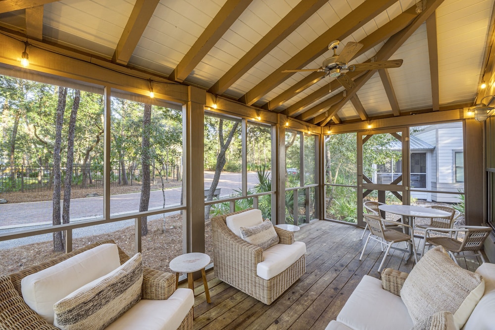 Magnolia Cottages by the Sea by Panhandle Getaways