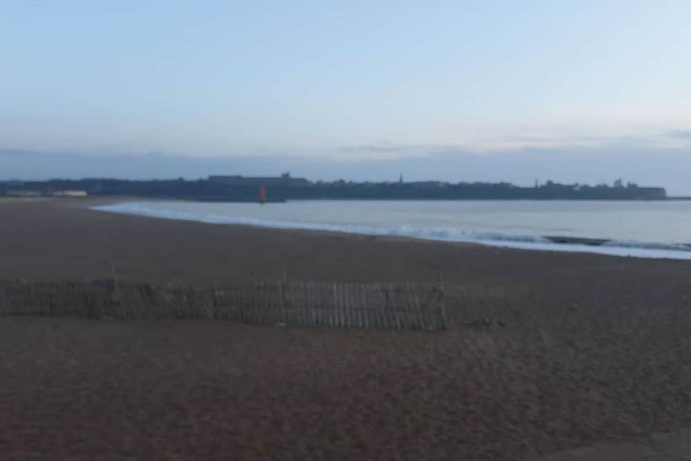 South Shields Vacations - South Shield's Emerald 2 Bed Apartment - Property Image 5