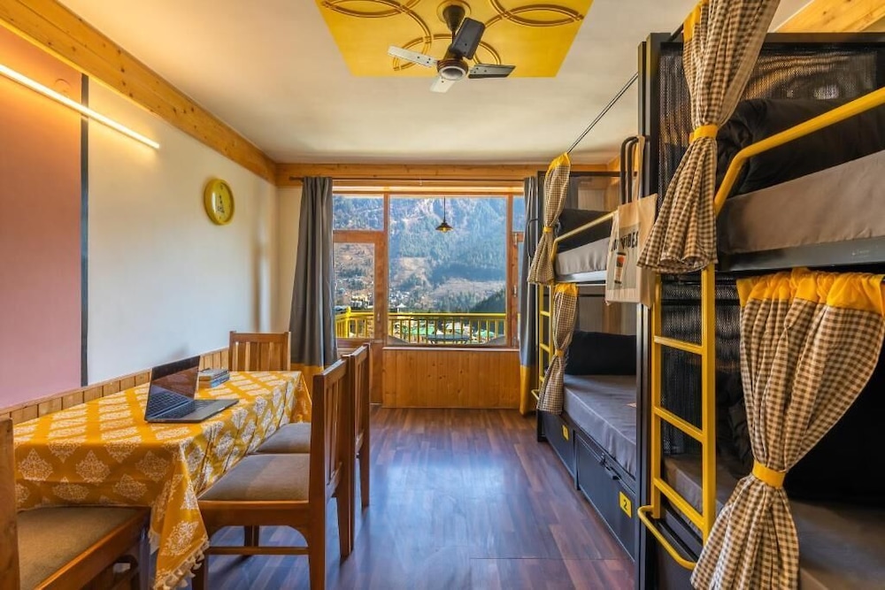 The Hosteller Manali, Old Manali