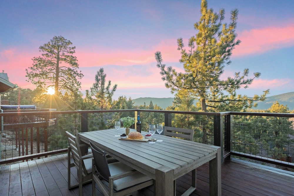 Modern Lodge Near Lake, Village, & Snow Summit Game Room, Decks, Firepit, Views
