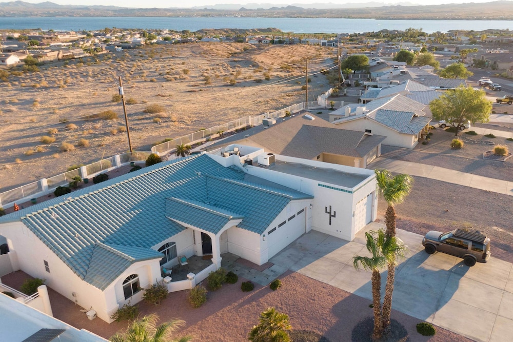 Pool, Patio & Lake Views: Lake Havasu City Home! view 5