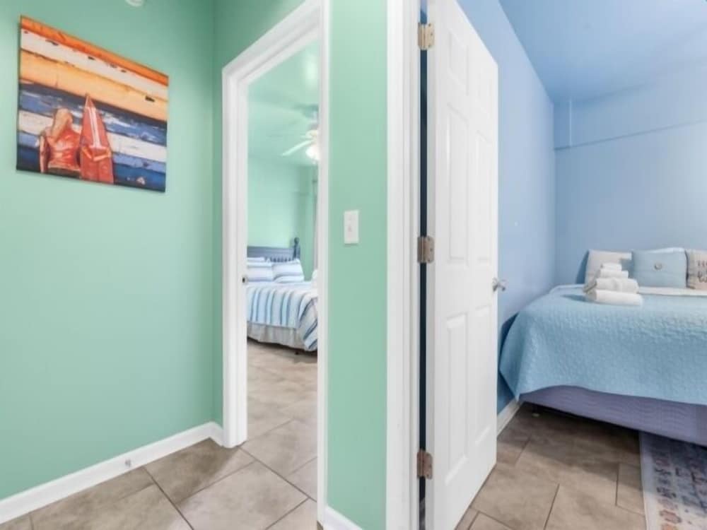 Atlantis Blue - Relaxing Beach Getaway Home Directly Across The Street From Beach Access! 5 Bedroom Home by RedAwning