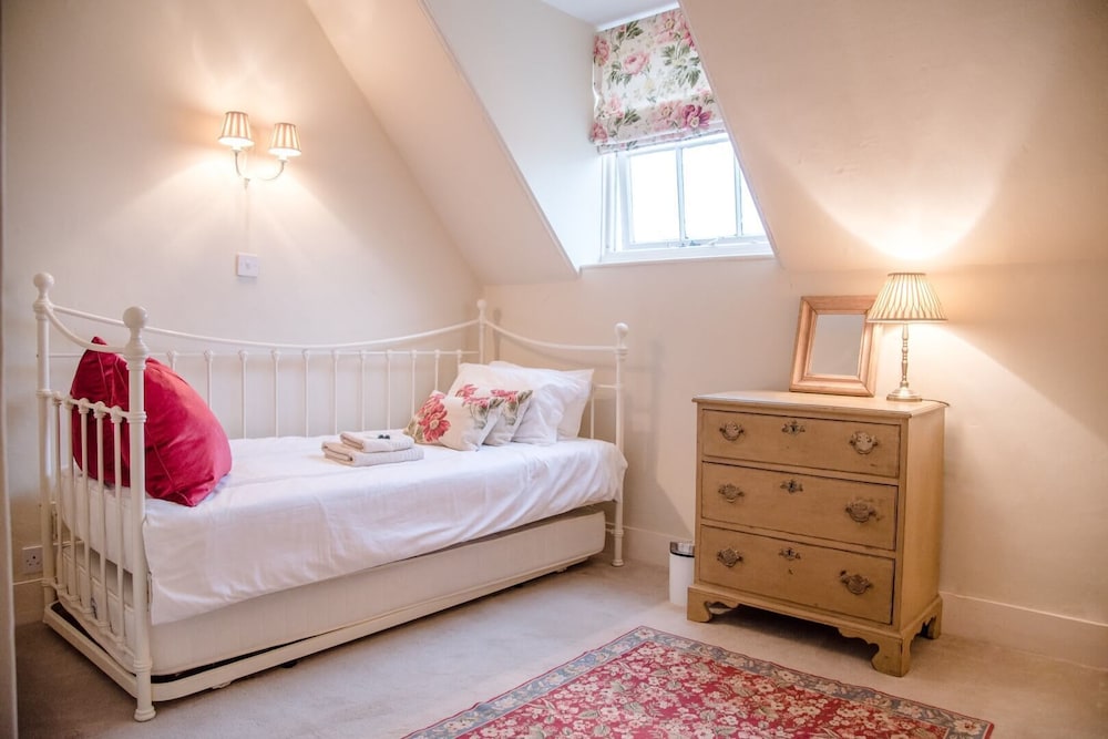 Castle Cottage, Orford view 2