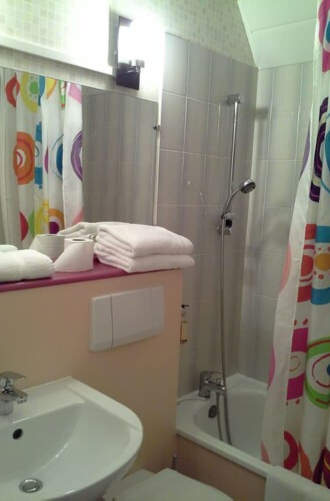 Poitiers Vacations - Come Inn - Property Image 8