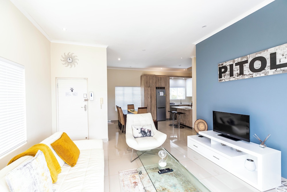Modern Executive Unit