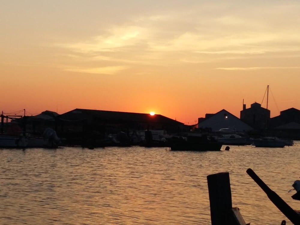 La Cabane d'Isa en Sète — other