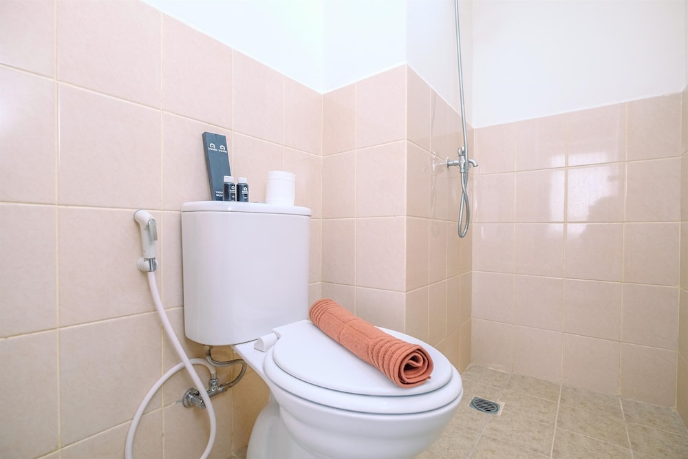 Well Designed and Comfy Studio at Podomoro Golf View Apartment