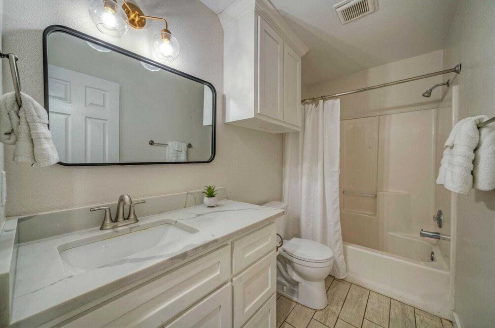 Sleeps 20! 2 Homes Near the Beach, Private Pools, Gameroom, Large Family Retreat