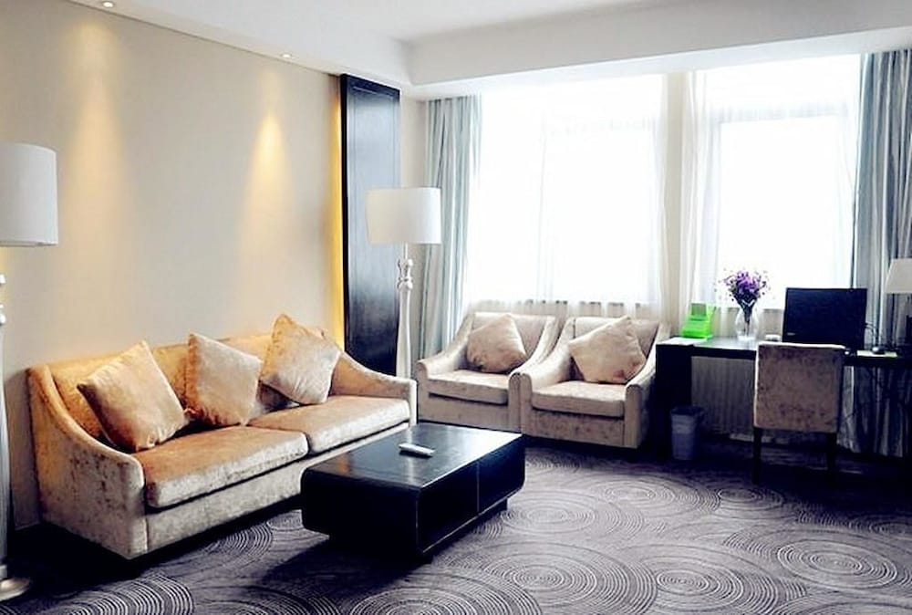 Beach Isle Residences- Emaar Beachfront