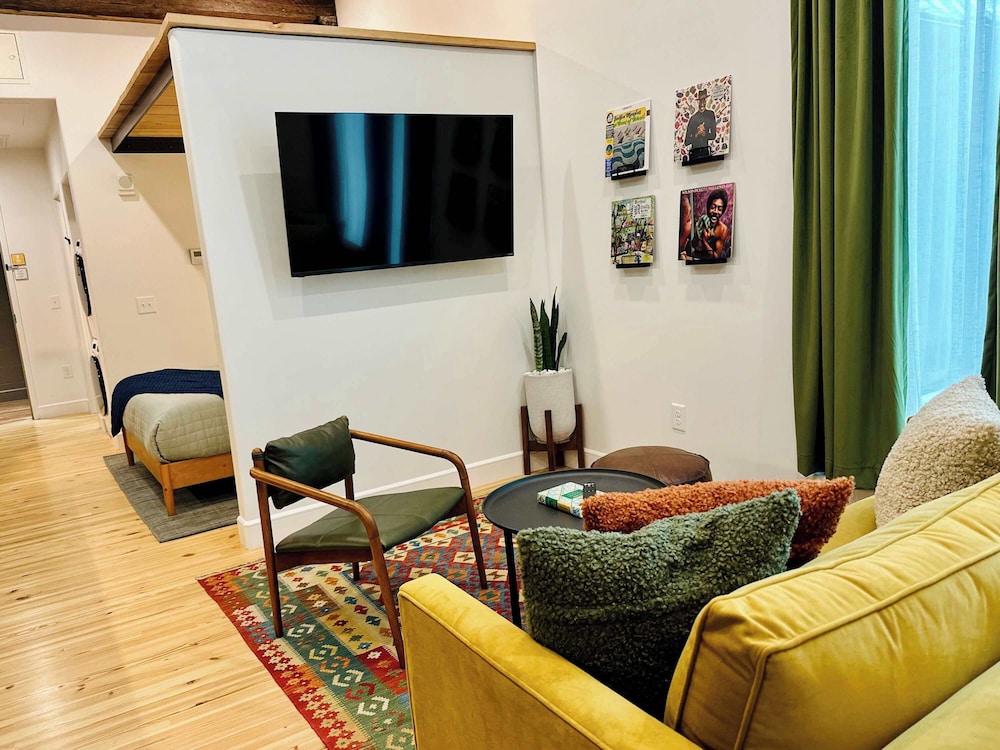 Loft 307 The William Vinyl Downtown Vibes