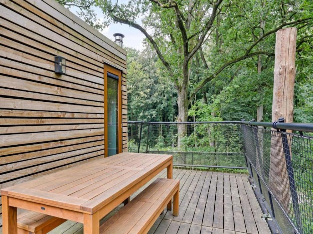 Cottage in Tournai With Forest Views