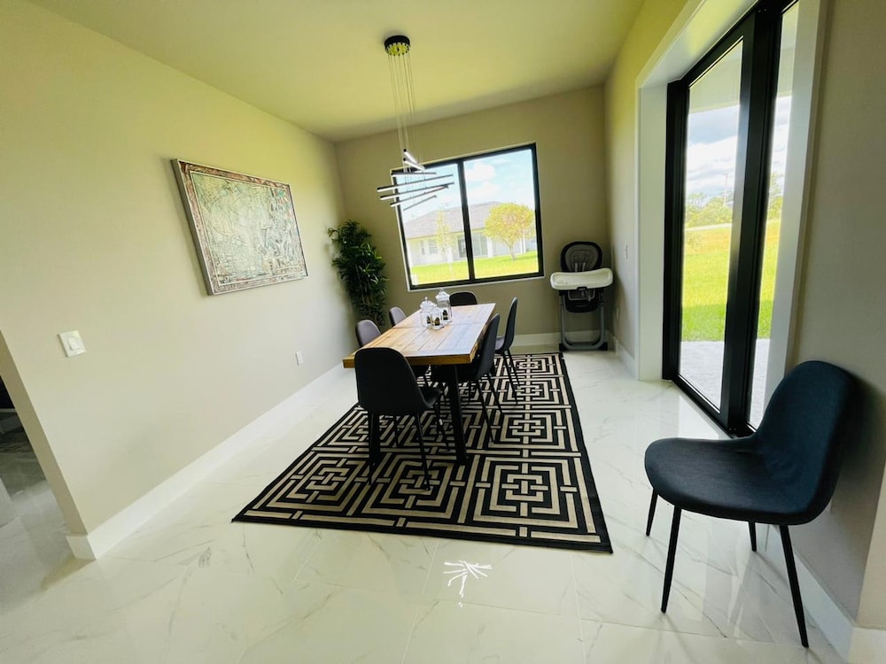 Xlhouse Safe Comfortable Perfect for Big Families