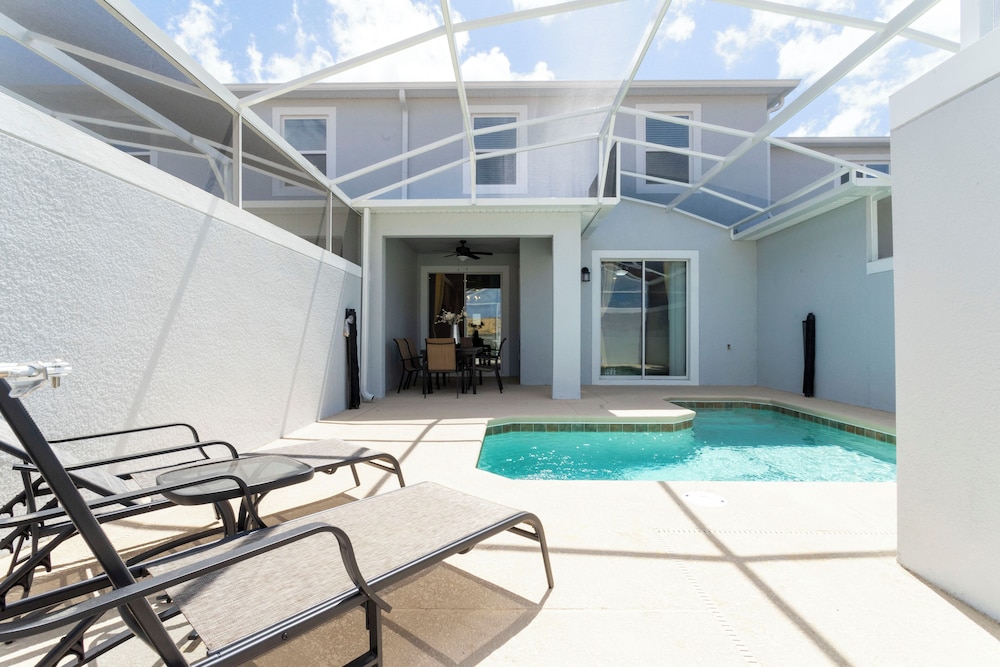 Gorgeous 4Bd w Pool Champions Gate 1196 - Image 2