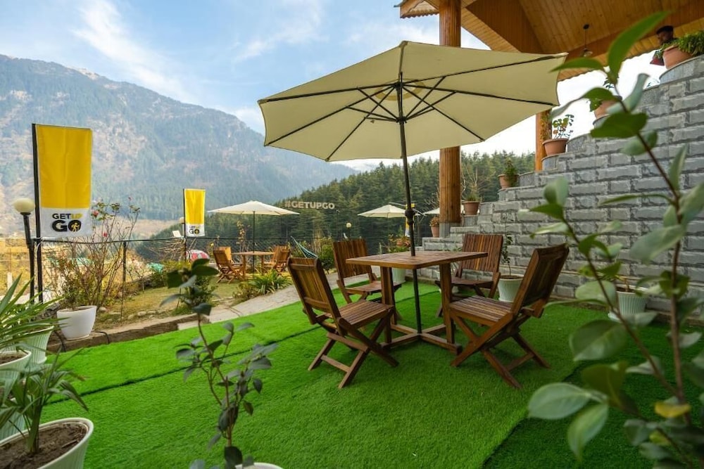 The Hosteller Manali, Old Manali